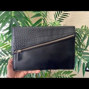 black purse clutch 🖤